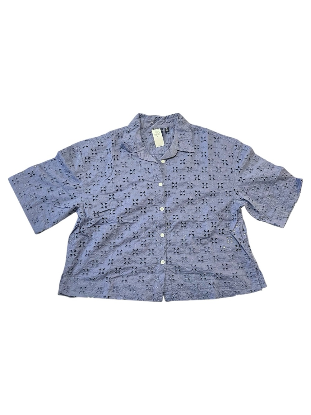 Gap periwinkle blue eyelet button shirt